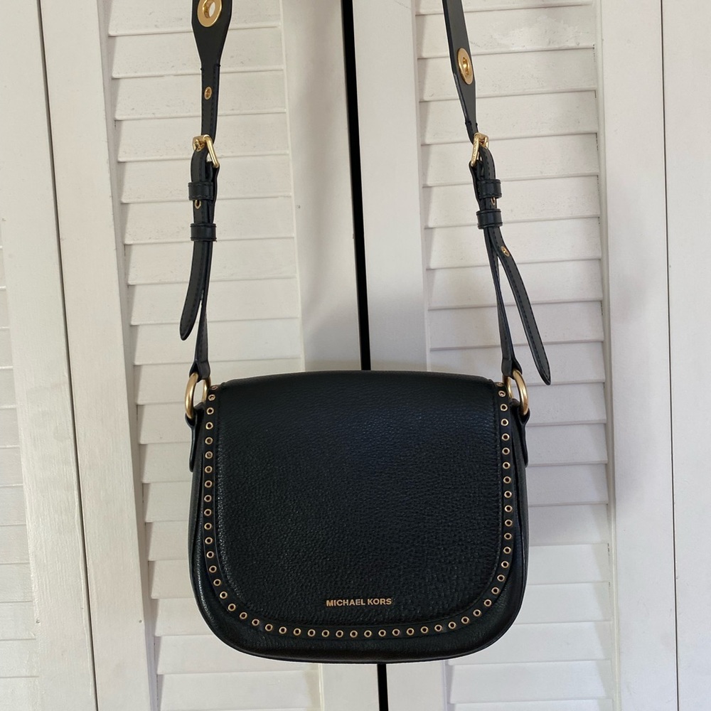 Michael Kors Crossbody!!